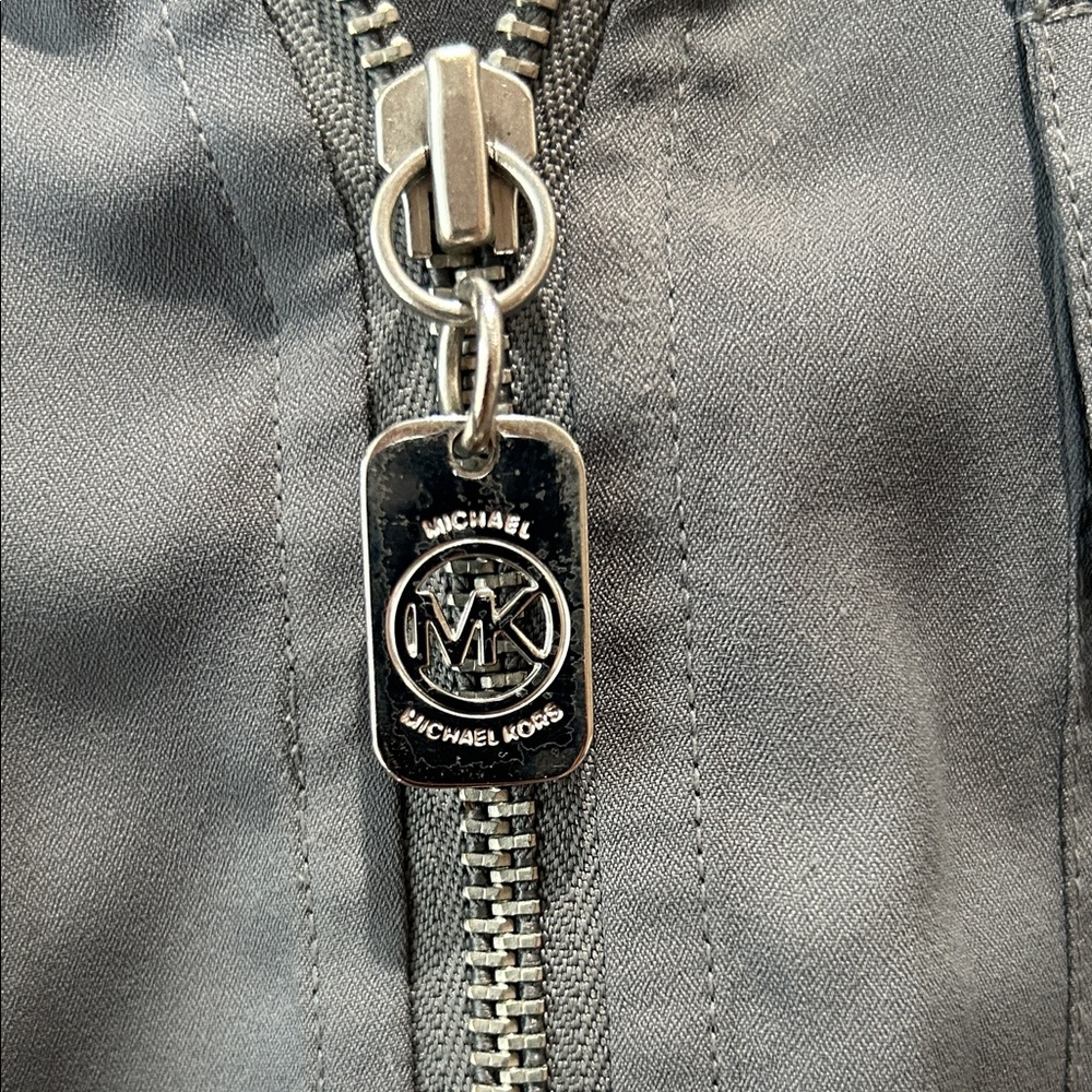 Olive Gray Zip-Up Blouse - Picture 6 of 10